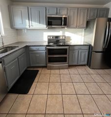 10 Dogwood Court 10, Cromwell, CT 06416