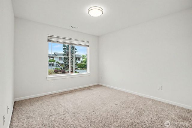 27432 12th Place S, Des Moines, WA 98198