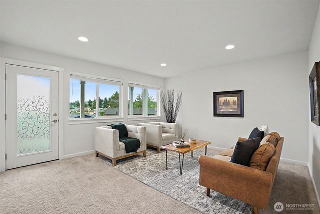 27432 12th Place S, Des Moines, WA 98198
