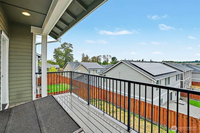 27432 12th Place S, Des Moines, WA 98198