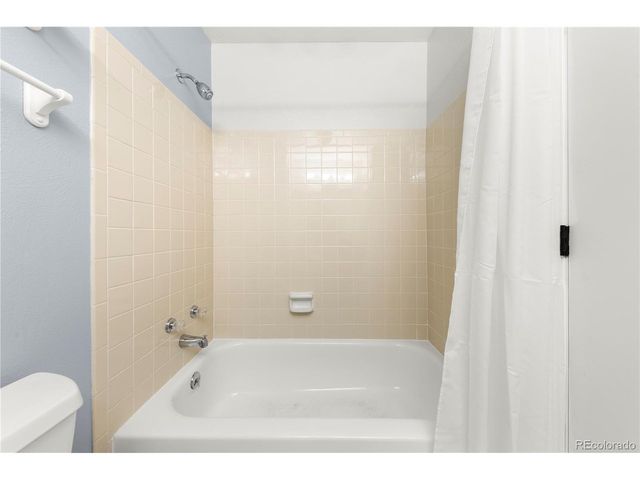 19355 E Greenwood Pl, Aurora, CO 80013