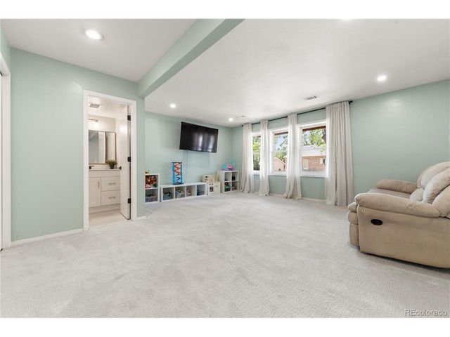 19355 E Greenwood Pl, Aurora, CO 80013