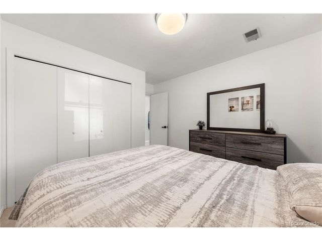 19355 E Greenwood Pl, Aurora, CO 80013