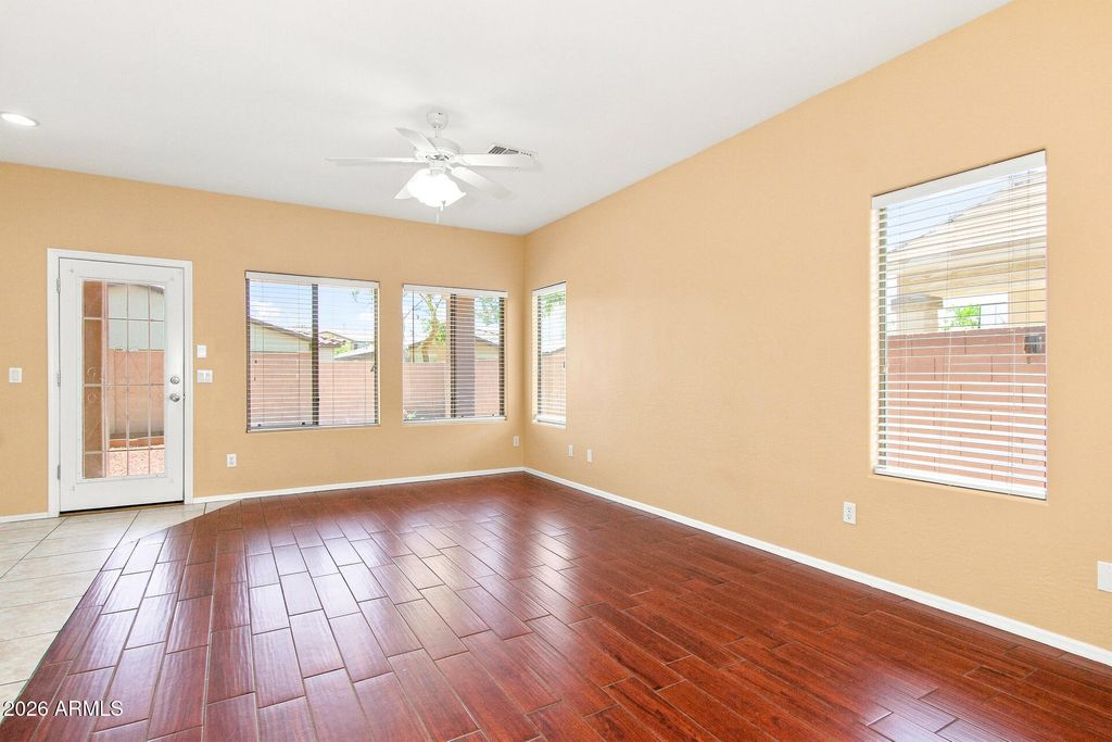 10233 W PARKWAY Drive, Tolleson, AZ 85353 — photo 2