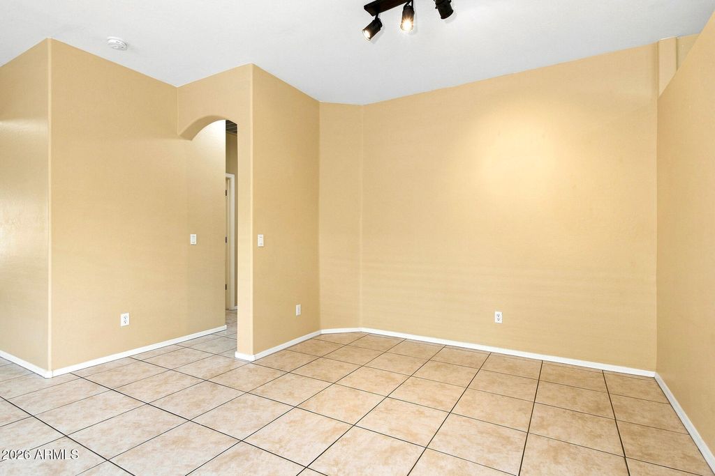 10233 W PARKWAY Drive, Tolleson, AZ 85353 — photo 5