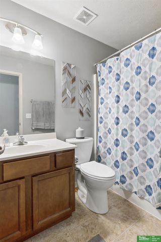 20919 Maple Circle, Gretna, NE 68028
