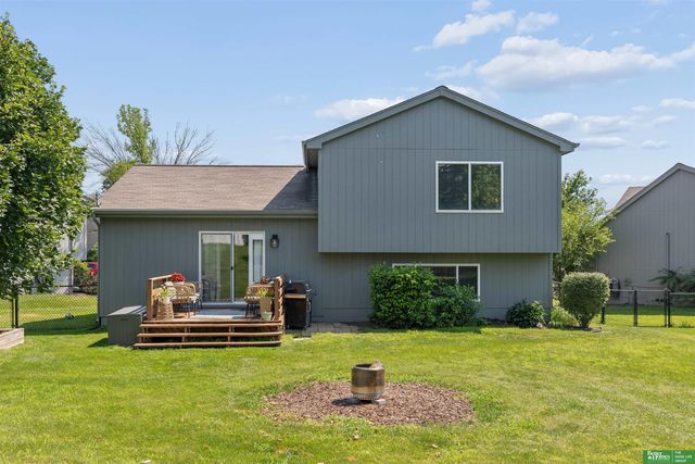 20919 Maple Circle, Gretna, NE 68028
