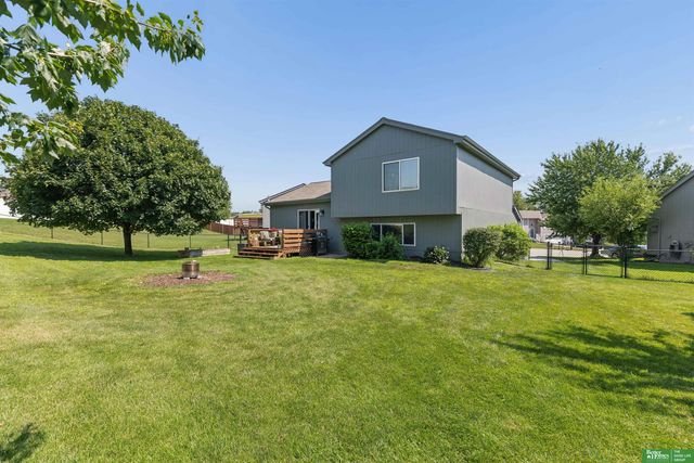 20919 Maple Circle, Gretna, NE 68028