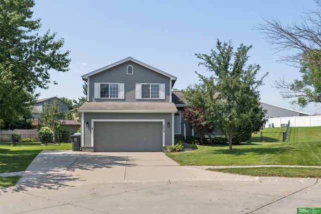 20919 Maple Circle, Gretna, NE 68028