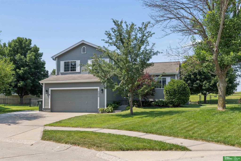 20919 Maple Circle, Gretna, NE 68028