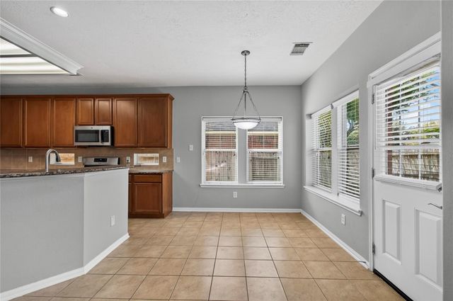2922 Laurel Brook Lane, Pearland, TX 77584