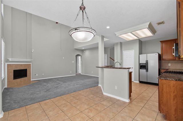 2922 Laurel Brook Lane, Pearland, TX 77584