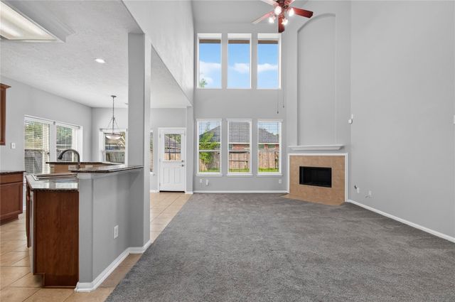 2922 Laurel Brook Lane, Pearland, TX 77584