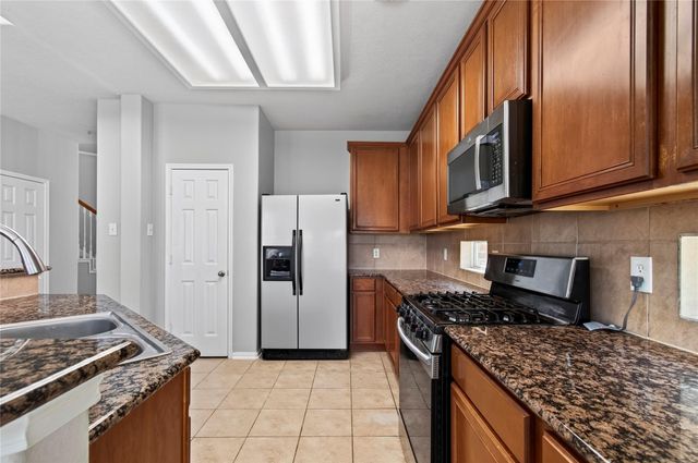 2922 Laurel Brook Lane, Pearland, TX 77584