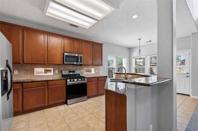 2922 Laurel Brook Lane, Pearland, TX 77584