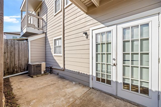 11710 Southlake Drive 31, Houston, TX 77077