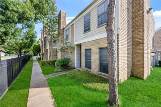 11710 Southlake Drive 31, Houston, TX 77077