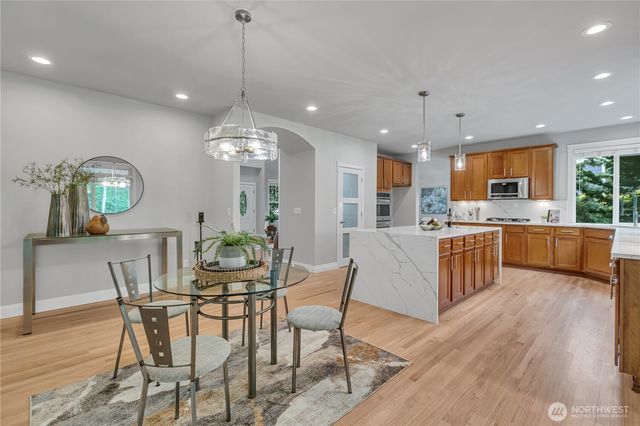 19220 5th Street E, Lake Tapps, WA 98391