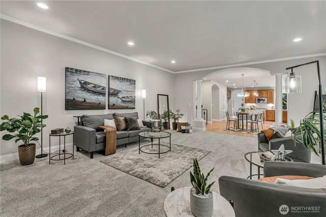 19220 5th Street E, Lake Tapps, WA 98391