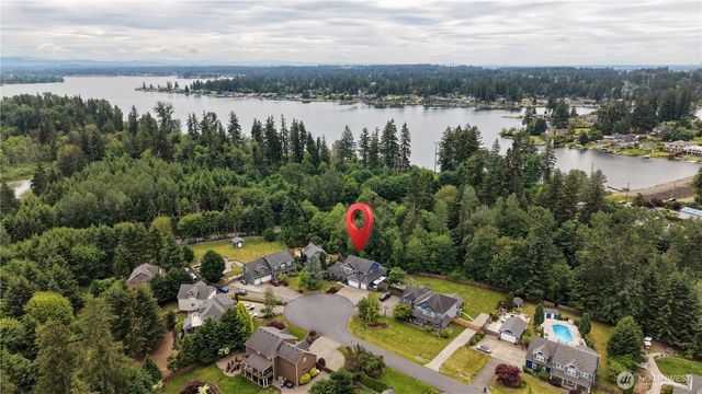 19220 5th Street E, Lake Tapps, WA 98391