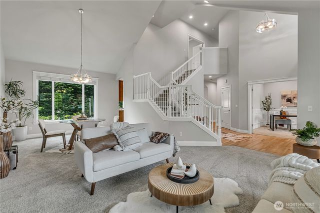 19220 5th Street E, Lake Tapps, WA 98391