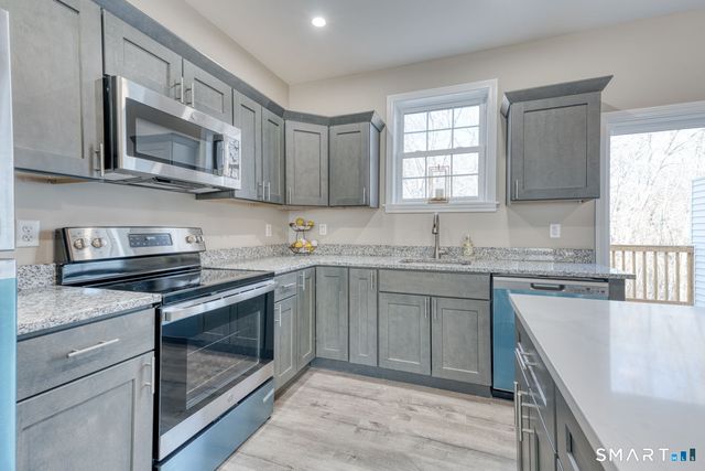 205 Winding Hollow Road, Groton, CT 06340