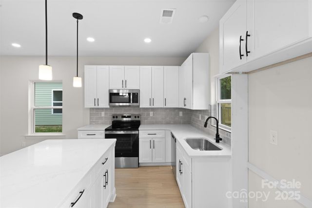 7801 Casa Loma Road, Charlotte, NC 28269