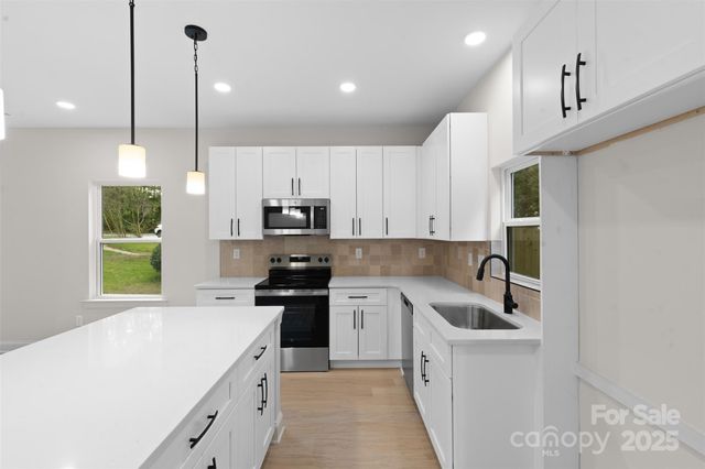 7801 Casa Loma Road, Charlotte, NC 28269