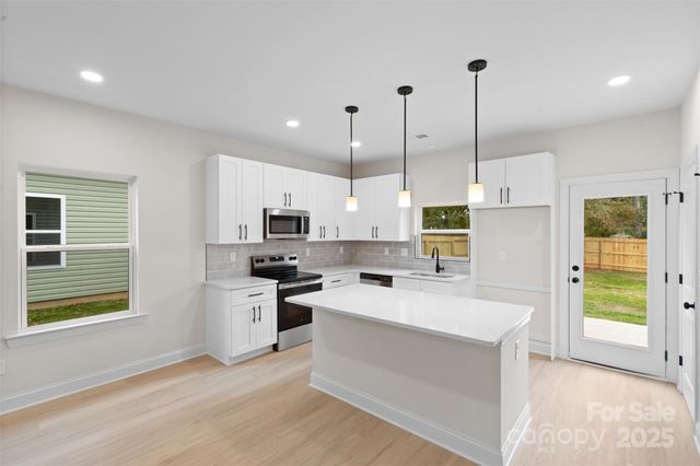 7801 Casa Loma Road, Charlotte, NC 28269