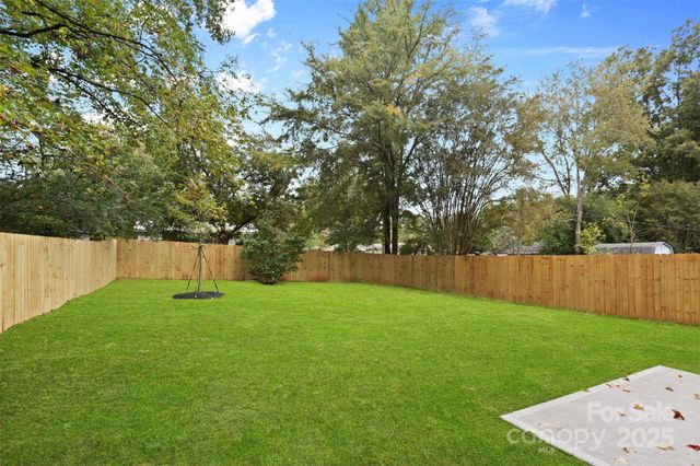 7801 Casa Loma Road, Charlotte, NC 28269