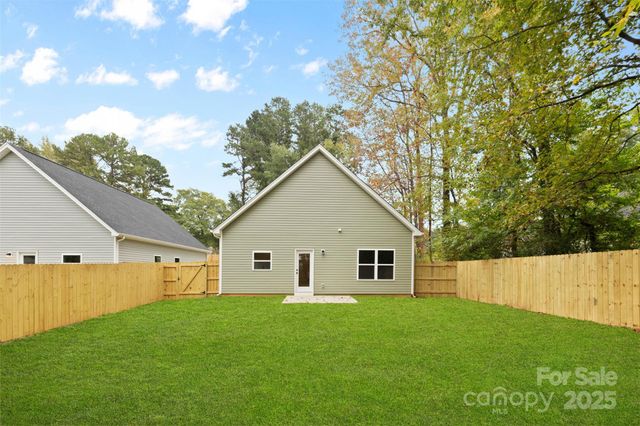 7801 Casa Loma Road, Charlotte, NC 28269
