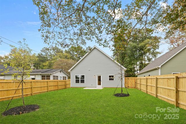 7801 Casa Loma Road, Charlotte, NC 28269