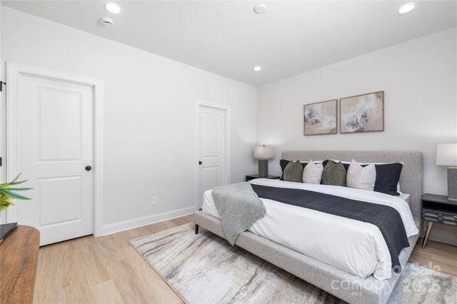 7801 Casa Loma Road, Charlotte, NC 28269