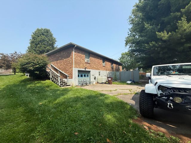 112 A-B Meadowlark, Nicholasville, KY 40356