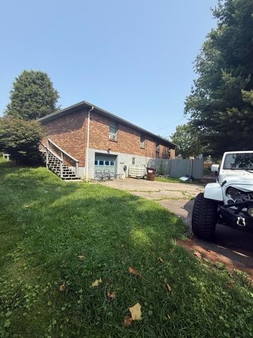 112 A-B Meadowlark, Nicholasville, KY 40356