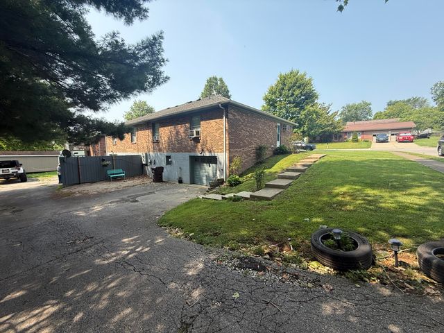 112 A-B Meadowlark, Nicholasville, KY 40356