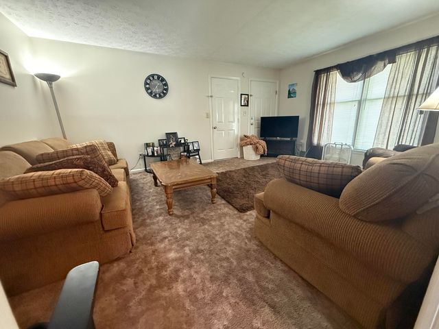 112 A-B Meadowlark, Nicholasville, KY 40356