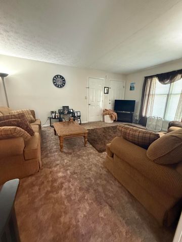 112 A-B Meadowlark, Nicholasville, KY 40356