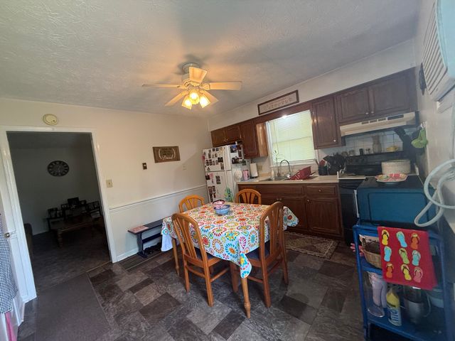 112 A-B Meadowlark, Nicholasville, KY 40356