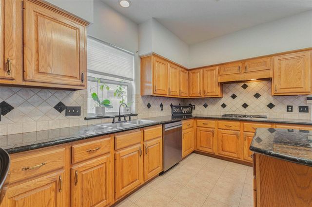 17322 Meadow Heights Drive, Houston, TX 77095