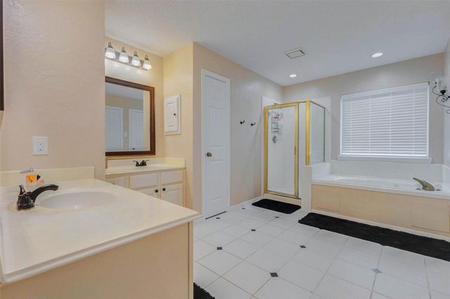 17322 Meadow Heights Drive, Houston, TX 77095