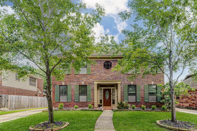 17322 Meadow Heights Drive, Houston, TX 77095