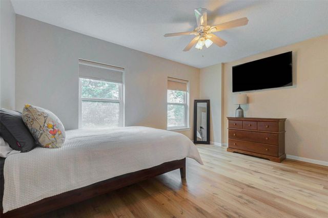 17322 Meadow Heights Drive, Houston, TX 77095