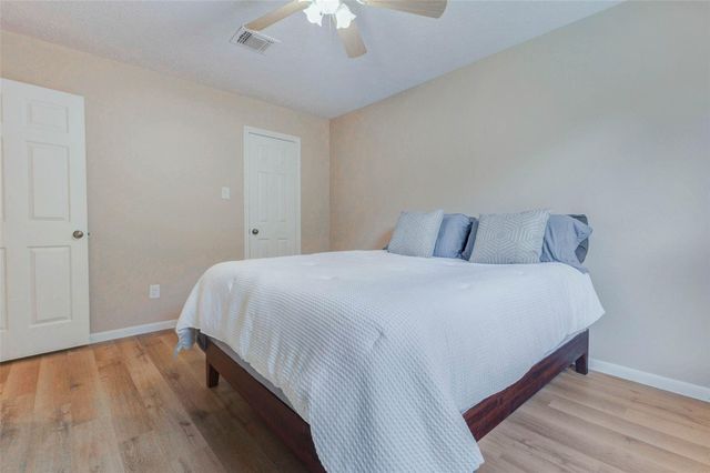 17322 Meadow Heights Drive, Houston, TX 77095