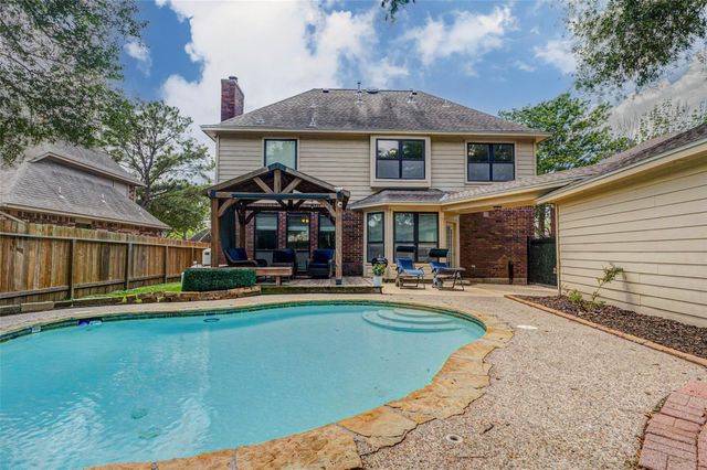 17322 Meadow Heights Drive, Houston, TX 77095