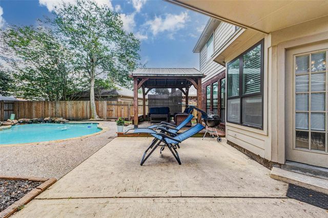 17322 Meadow Heights Drive, Houston, TX 77095