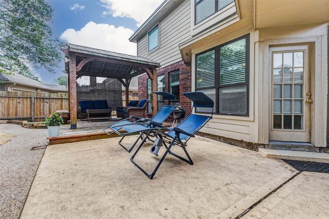 17322 Meadow Heights Drive, Houston, TX 77095