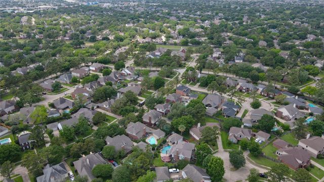 17322 Meadow Heights Drive, Houston, TX 77095