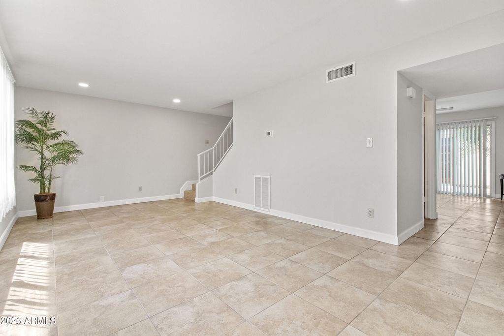 10 E HERMOSA Drive, Tempe, AZ 85282 — photo 4