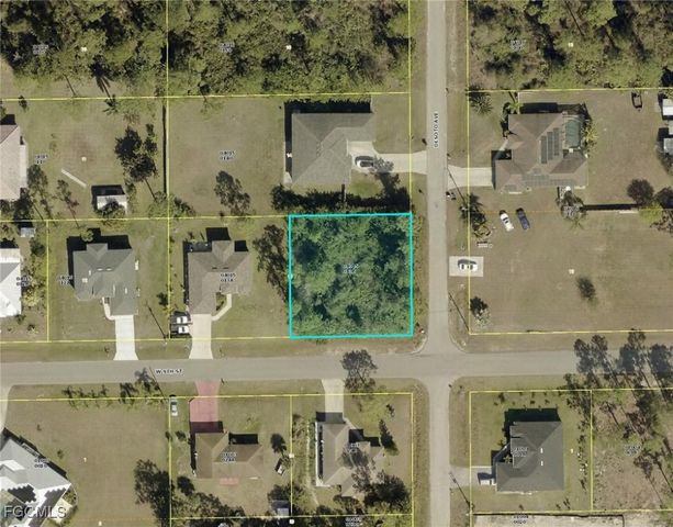 800 W 9th ST, Lehigh Acres, FL 33972